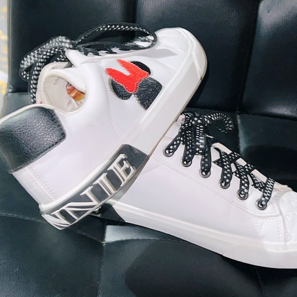 Disney White and Black Minnie Mouse Sneakers